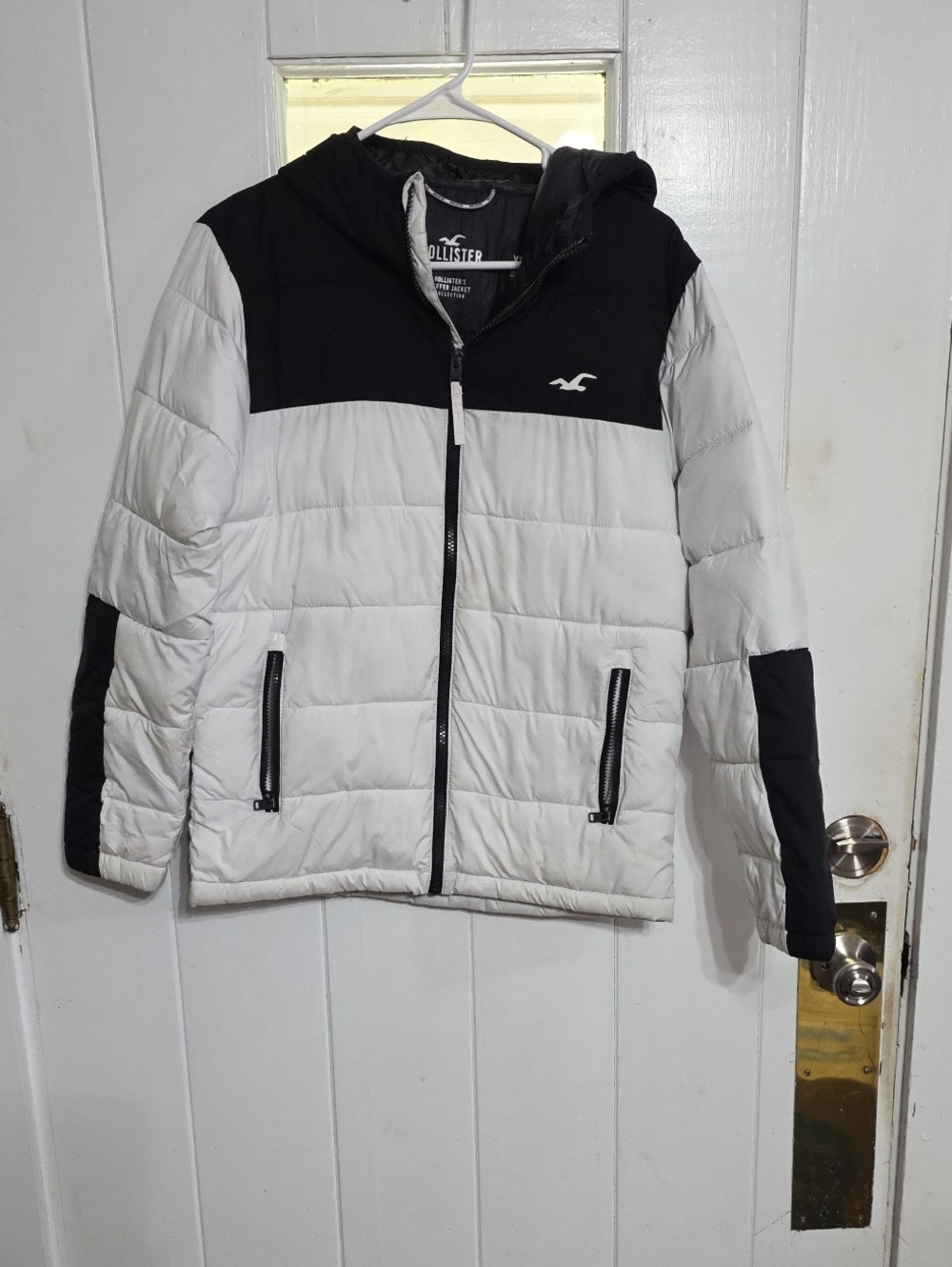 Hollister Women's ?Colorblock Hooded Puffer Jacket Black/White Sz XS‎ **READ**